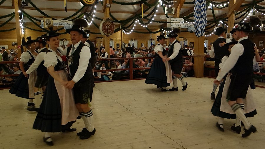 Oktoberfest 2044