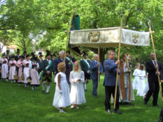 Fronleichnamsprozession Pfarrei Heilige Famlilie Mnchen Harlaching